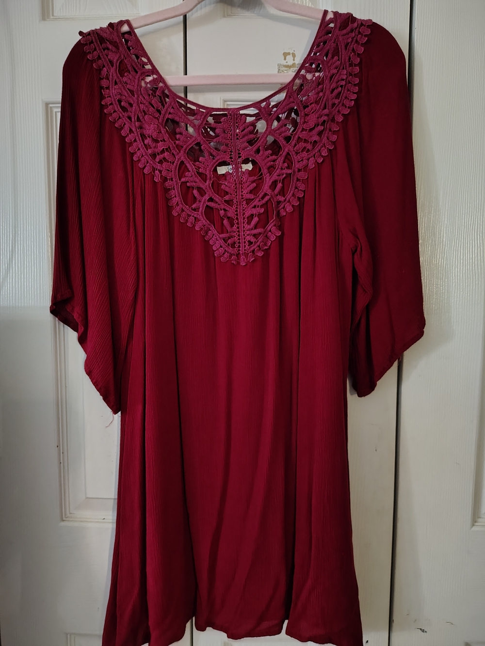 JODIFL Wine Lace-Detail Scoop Neck Tunic